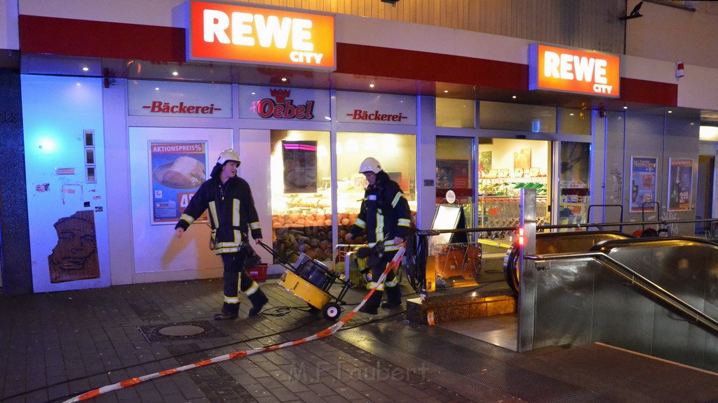 Feuer2Y Koeln Ehrenfeld Venloerstr P073.JPG